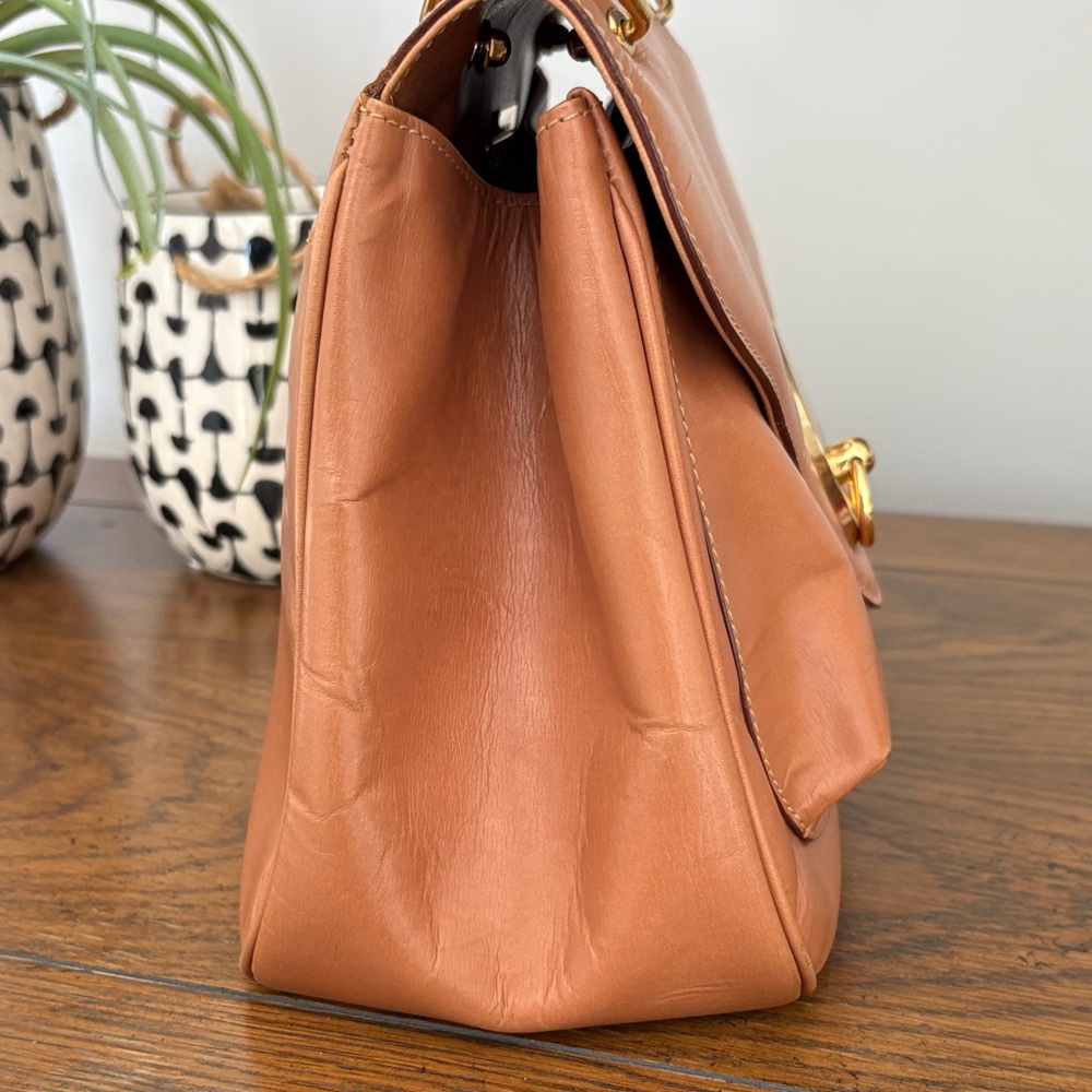 Givenchy Vintage Tan Leather Handbag with gold hardware - Picture 13 of 16